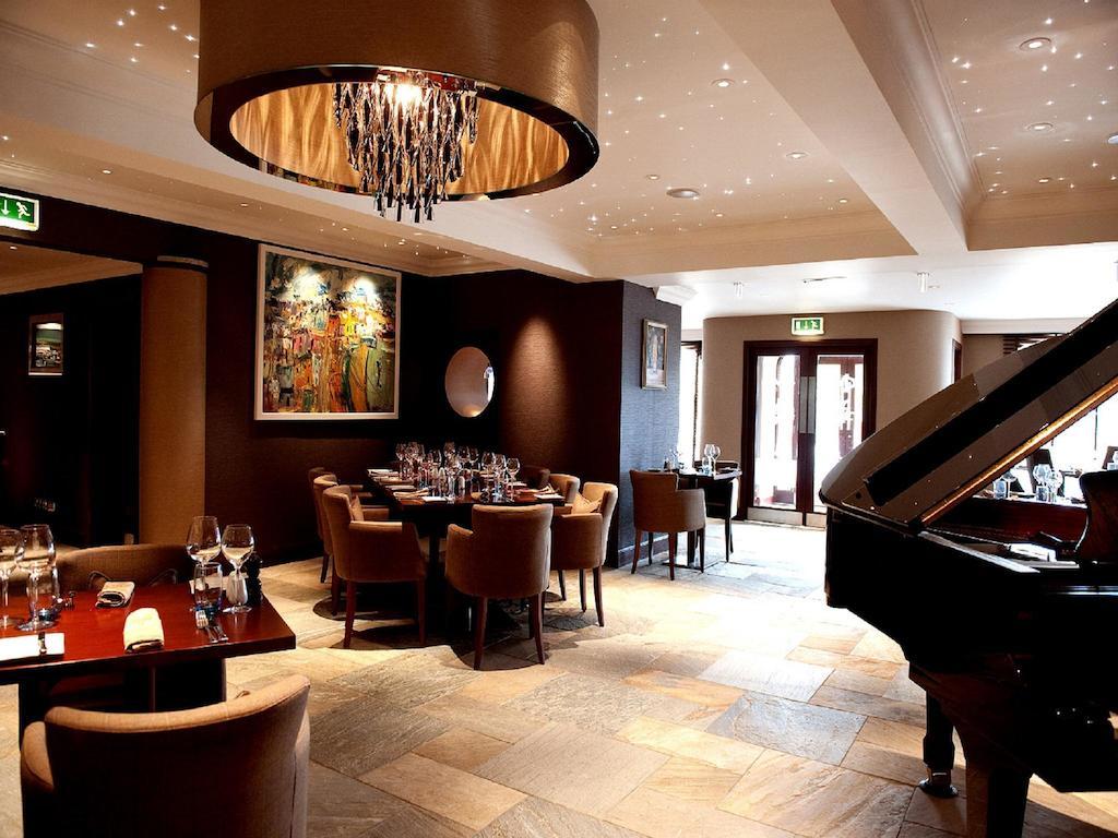 The Mansefield Hotel Элгин Экстерьер фото