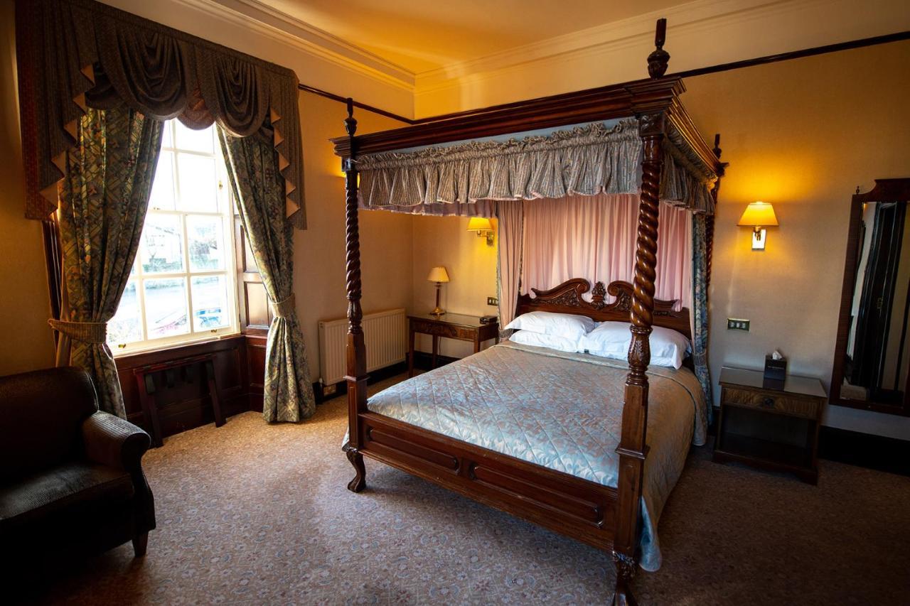 The Mansefield Hotel Элгин Экстерьер фото